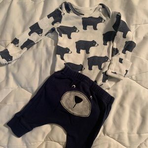 Newborn Carter’s 2 PC